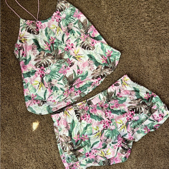VICTORIA’S SECRET🩷💚 Tropical Palm Print Cami set - Picture 3 of 12